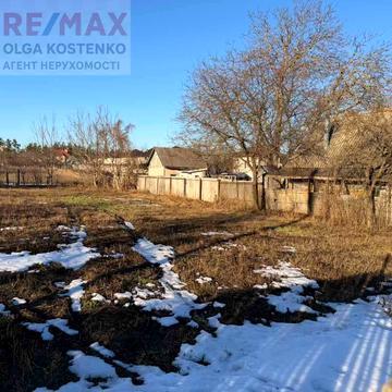 Шкільна вул., 8