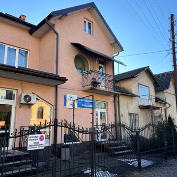 Довга вул., 76