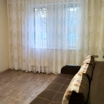 Академіка Єфремова вул. (Командарма Уборевича), 15