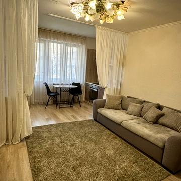 Василя Тютюнника вул. (Анрі Барбюса), 5-Б