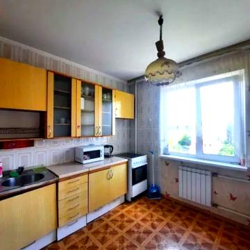 Академіка Єфремова вул. (Командарма Уборевича), 4