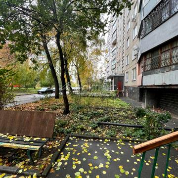 Академіка Павлова вул., 162