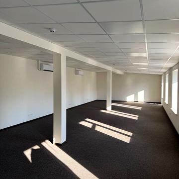 Героїв УПА вул., 73