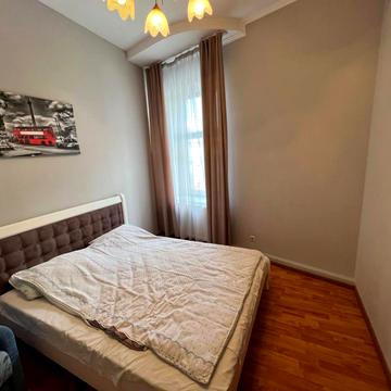 Івана Огієнка вул. (), 15