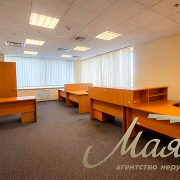 Володимирська вул., 12