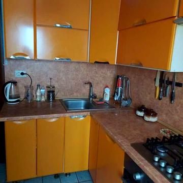 Залізна вул., 42