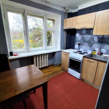 Олександра Поля просп. (Кірова), 121-Б