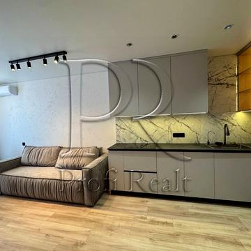 Олександра Олеся вул., 10