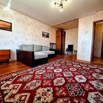 Романа Шухевича просп. (Генерала Ватутіна), 26