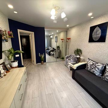 Яблунева вул., 13-Г