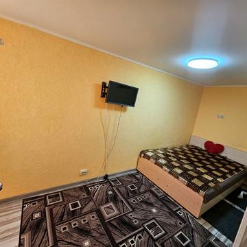 Разумовська вул., 10/12