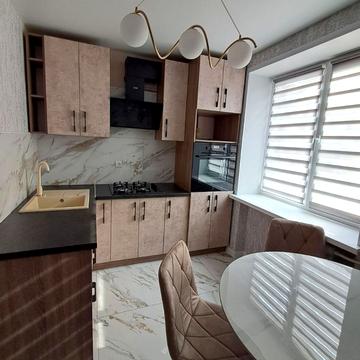 Новокримська вул., 7