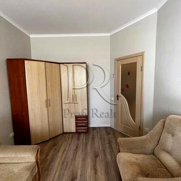 Зелена вул., 25