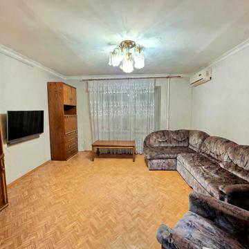 Віталія Гуляєва вул., 7б