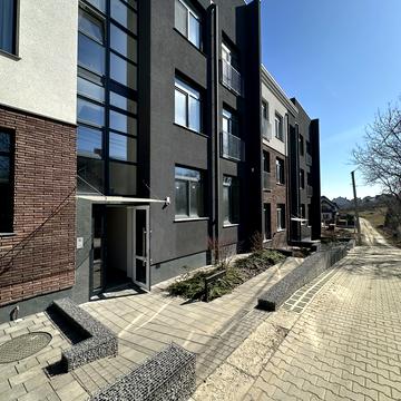 1-ша Приміська вул., 12