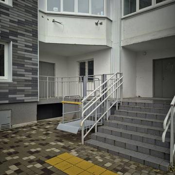 Коноплянська вул., 22-Б