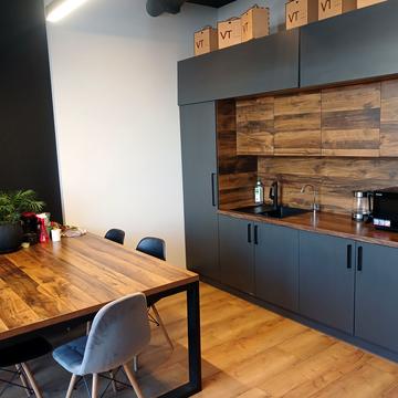 Каховська вул., 62-А