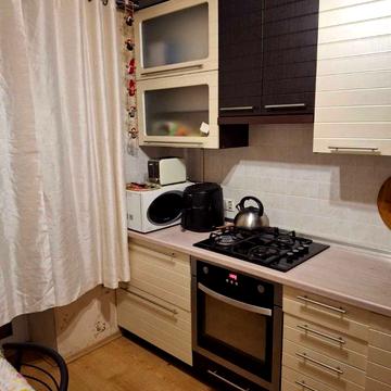 Захарівська вул., 10