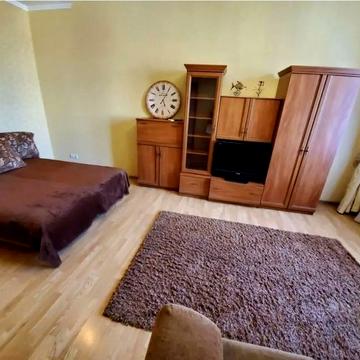 Пантелеймонівська вул., 27