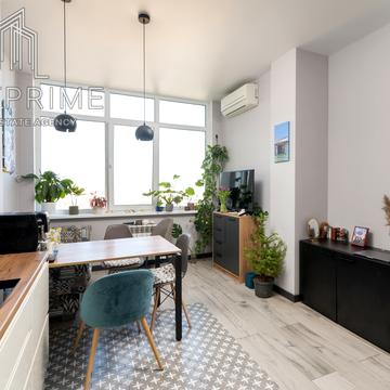 Нагірна вул., 16/18