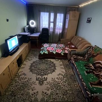 Каштанова вул., 13