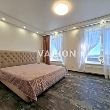 Героїв Небесної Сотні просп., 16/22