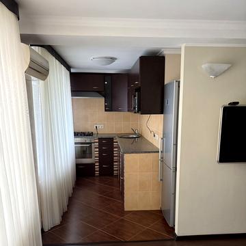 Миропільська вул., 15