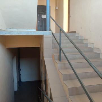 Сонячна вул., 25