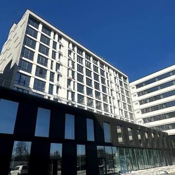 Надрічна вул., (Будинок 2)