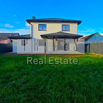 Набережна вул., 14