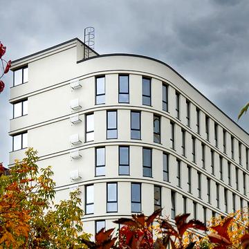 Надрічна вул., (Будинок 1)