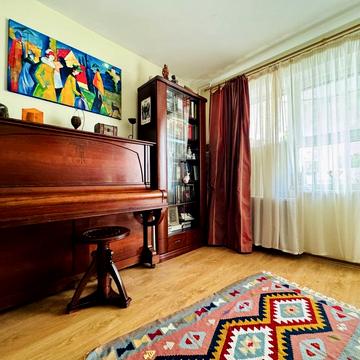 Почайнинська вул., 13/9