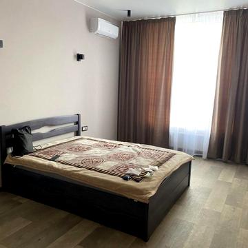 Кадетський Гай вул., 10