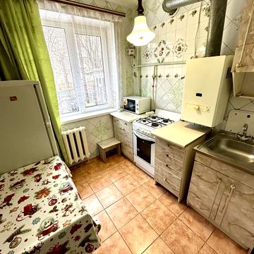 Юності просп., 21