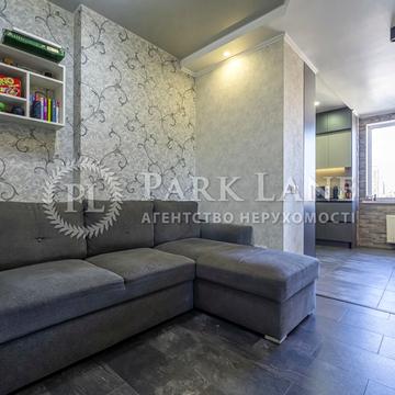 Берестейський просп. (Перемоги), 5-В