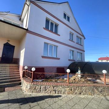 Чорновола вул. (Урицького), 30