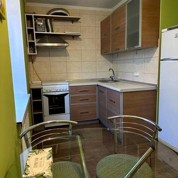 Михайла Лушпи просп., 40