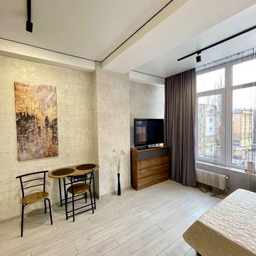 Сегедська вул., (Будинок)