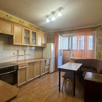 Святошинская пл., 1