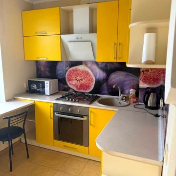 Нескорених вул., 37