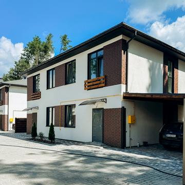 Патріотів, 6