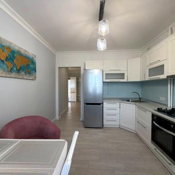 Хіміків вул., 6