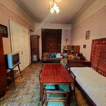 Івана Франка вул., 62