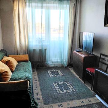 Театральна вул., 9