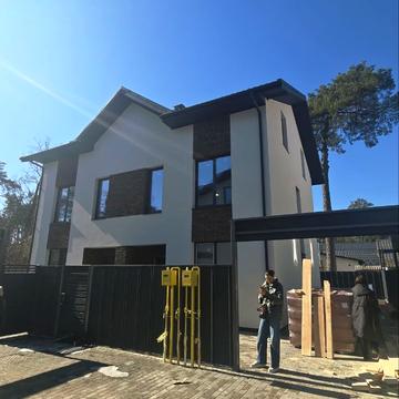 Матвія Донцова вул. (Тургенєвська), 10