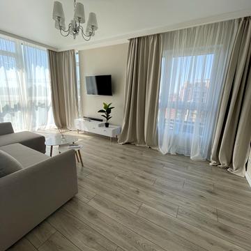 Джона Маккейна вул. (Івана Кудрі), 1-Б