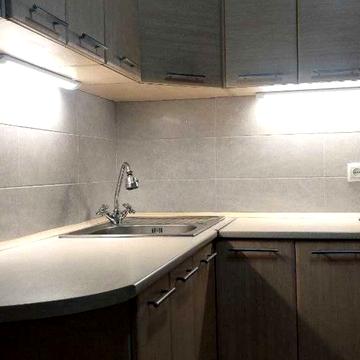 Ревуцького вул., 18