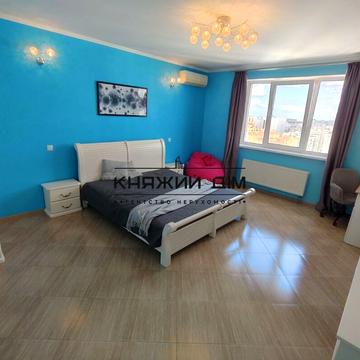 Олександра Мишуги вул., 12