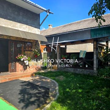 Зарічна вул., 35