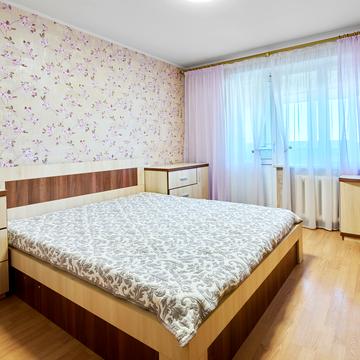 Зодчих вул., 32